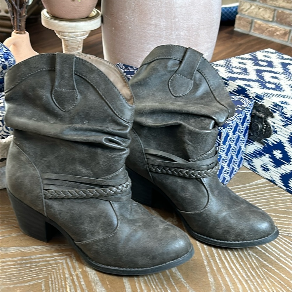 Women Charcoal Gray Western Paper Bag Ankle Booties Boots Size 8